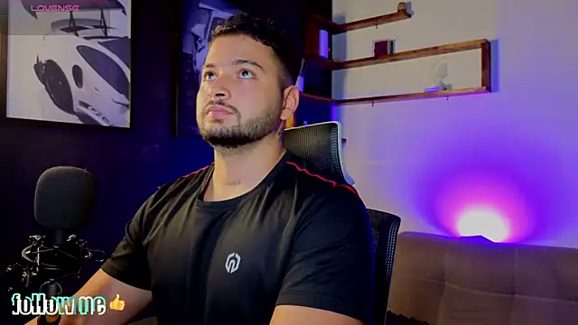 Snapshot of Andrew_Brown chatting on 09.25.25 Andrew Brown online show from 09.25.25