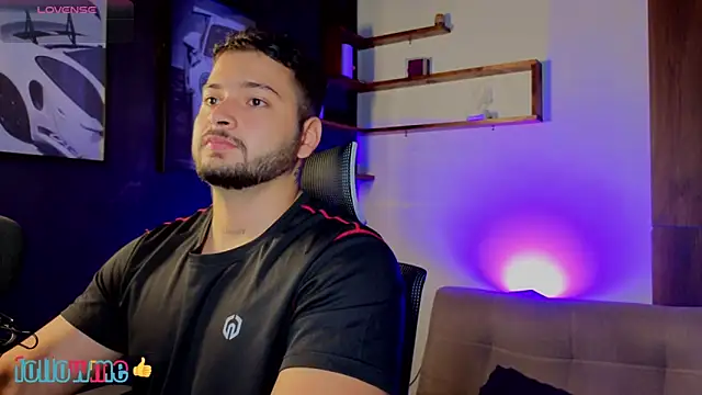 Snapshot of Andrew_Brown chatting on 09.29.25 Andrew Brown online show from 09.29.25