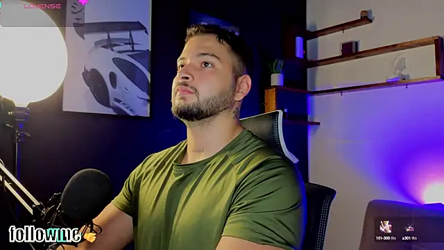 Snapshot of Andrew_Brown chatting on 10.07.25 Andrew Brown online show from 10.07.25