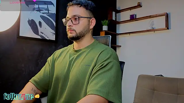 Snapshot of Andrew_Brown chatting on 10.27.25 Andrew Brown online show from 10.27.25