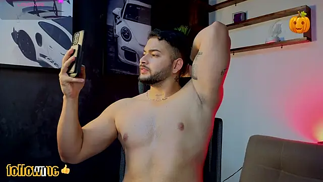 Snapshot of Andrew_Brown chatting on 10.30.25 Andrew Brown online show from 10.30.25