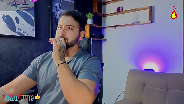 Snapshot of Andrew_Brown chatting on 11.08.25 Andrew Brown online show from 11.08.25