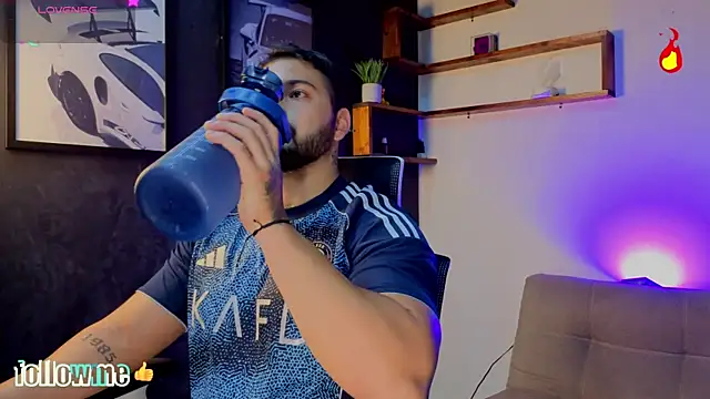 Snapshot of Andrew_Brown chatting on 11.10.25 Andrew Brown online show from 11.10.25