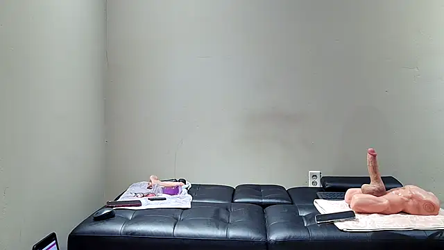 Snapshot of NinasRu chatting on 05.01.26 NinasRu online show from 05.01.26