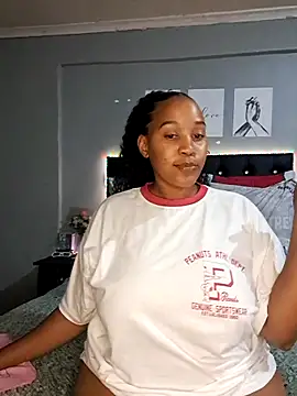 Snapshot of Toya_P chatting on 02.15.25 Toya P online show from 02.15.25