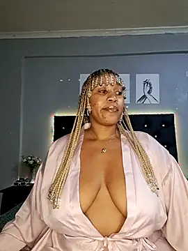 Snapshot of Toya_P chatting on 03.18.25 Toya P online show from 03.18.25