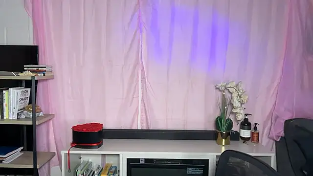 SashaEstrella online show from 03.28.26