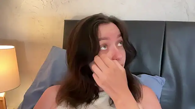 Snapshot of _liatris_ chatting on 02.22.25  liatris  online show from 02.22.25