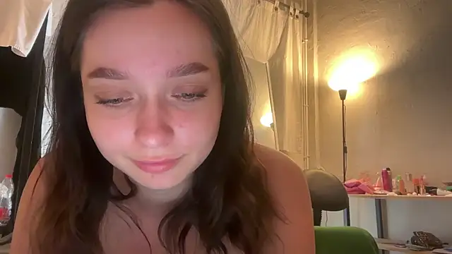 Snapshot of _liatris_ chatting on 02.26.25  liatris  online show from 02.26.25