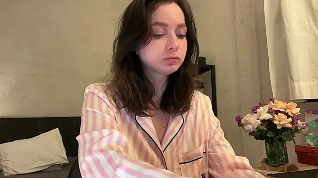 Snapshot of _liatris_ chatting on 03.08.25  liatris  online show from 03.08.25