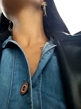 Snapshot of Astrid-- chatting on 12.04.24 Astrid-- online show from 12.04.24