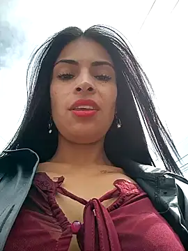 Snapshot of Astrid-- chatting on 02.05.25 Astrid-- online show from 02.05.25