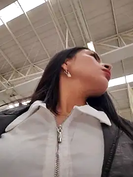 Snapshot of Astrid-- chatting on 03.11.25 Astrid-- online show from 03.11.25