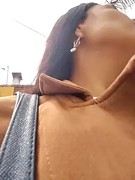 Snapshot of Astrid-- chatting on 09.10.25 Astrid-- online show from 09.10.25