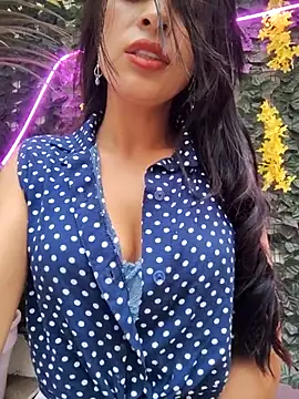 Snapshot of Astrid-- chatting on 10.09.25 Astrid-- online show from 10.09.25