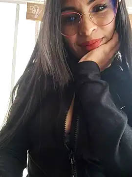 Snapshot of Astrid-- chatting on 11.28.25 Astrid-- online show from 11.28.25