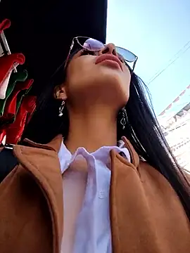 Snapshot of Astrid-- chatting on 12.15.25 Astrid-- online show from 12.15.25