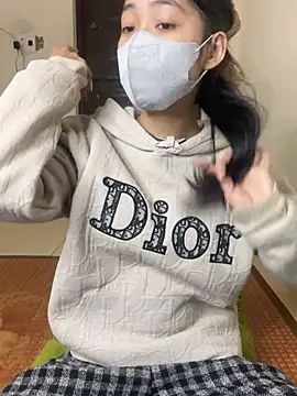 Snapshot of DA-EUN chatting on 01.13.25 DA-EUN online show from 01.13.25