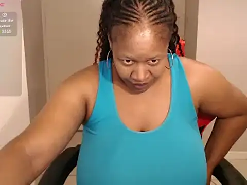 Snapshot of bustylisa1983 chatting on 03.15.25 bustylisa1983 online show from 03.15.25