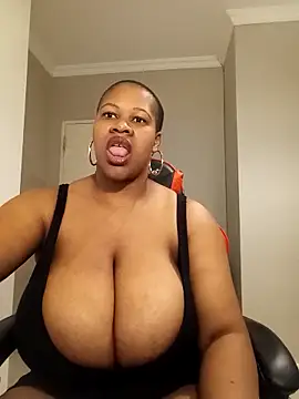 Snapshot of bustylisa1983 chatting on 09.09.25 bustylisa1983 online show from 09.09.25