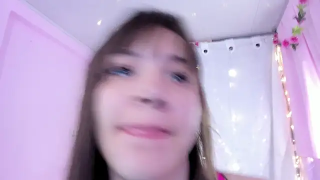 Snapshot of Samanta_roberts1 chatting on 02.24.25 Samanta roberts1 online show from 02.24.25