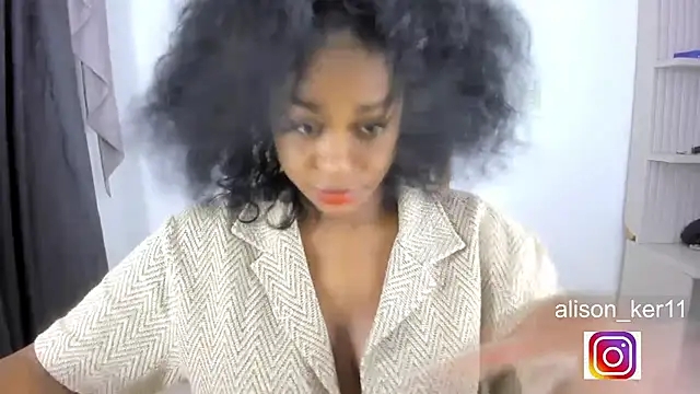 alison-ker3 online show from 05.10.26