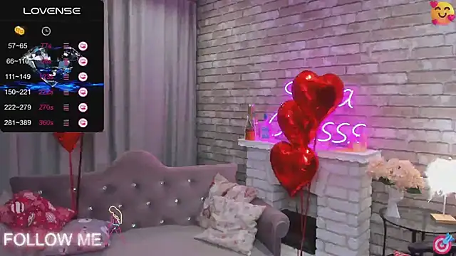 SarahCoksss online show from 02.12.25