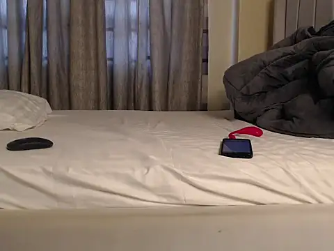 CurvyGlass online show from 03.06.25