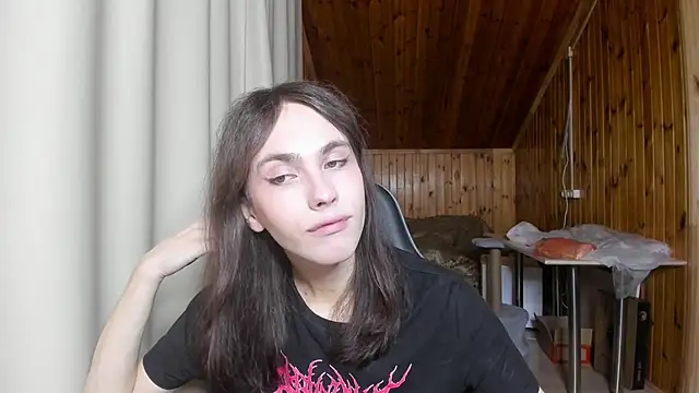 Snapshot of fcherthth chatting on 12.15.24 fcherthth online show from 12.15.24