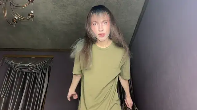 Snapshot of fcherthth chatting on 10.27.25 fcherthth online show from 10.27.25