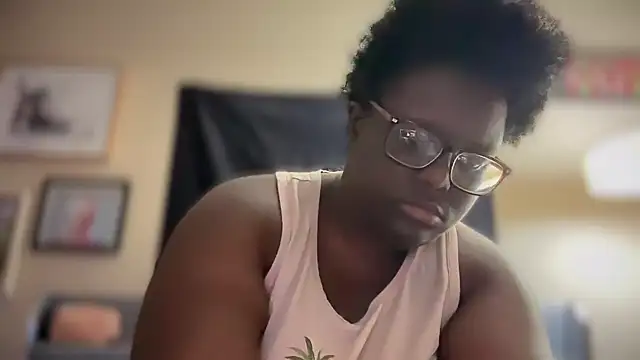 Snapshot of Yagurl__west chatting on 03.12.25 Yagurl west online show from 03.12.25