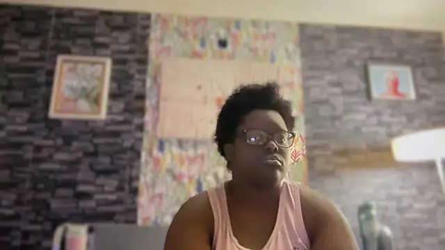 Snapshot of Yagurl__west chatting on 09.20.25 Yagurl west online show from 09.20.25