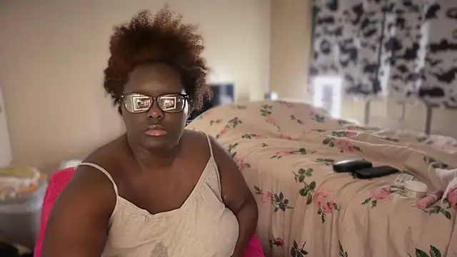 Yagurl  west online show from 02.15.26