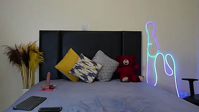 RosesRRed online show from 12.15.24