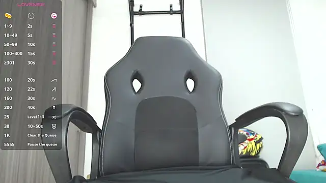 Snapshot of russthiago chatting on 03.19.25 russthiago online show from 03.19.25