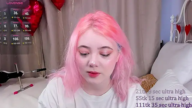 Snapshot of __KawaiiYuki__ chatting on 02.13.25 KawaiiYuki online show from 02.13.25