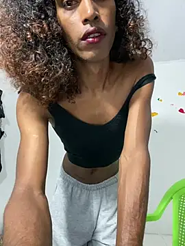 Snapshot of lau_sil chatting on 03.12.26 lau sil online show from 03.12.26