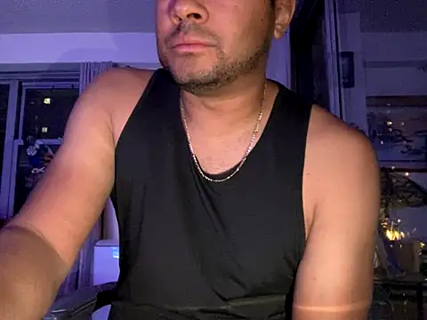 Snapshot of ThickDick_Daddy chatting on 10.11.25 ThickDick Daddy online show from 10.11.25