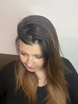 Snapshot of Novababy18 chatting on 12.28.24 Novababy18 online show from 12.28.24