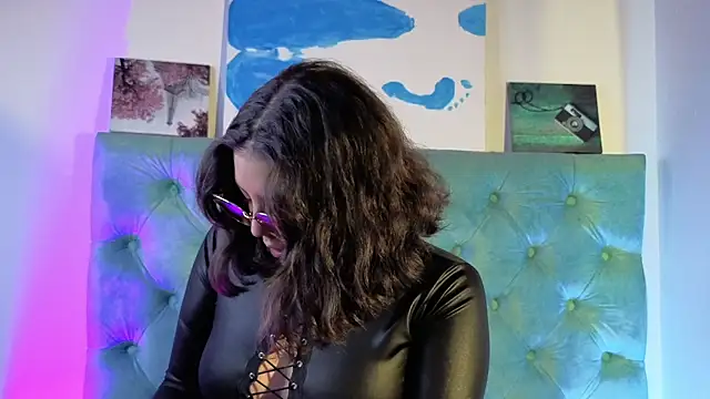 Paola Lyon  online show from 01.15.26