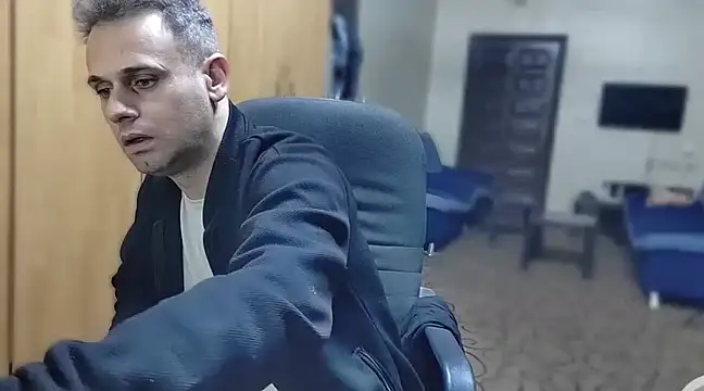 Snapshot of Arabeyes chatting on 12.06.24 Arabeyes online show from 12.06.24