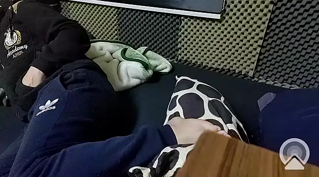 Snapshot of Arabeyes chatting on 02.18.25 Arabeyes online show from 02.18.25