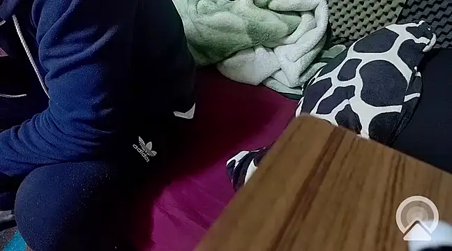 Snapshot of Arabeyes chatting on 02.21.25 Arabeyes online show from 02.21.25