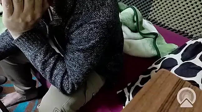 Snapshot of Arabeyes chatting on 03.05.25 Arabeyes online show from 03.05.25