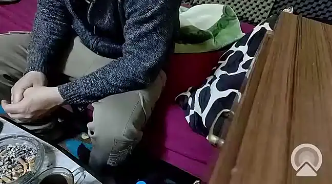 Snapshot of Arabeyes chatting on 03.06.25 Arabeyes online show from 03.06.25