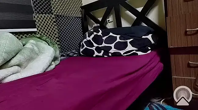 Snapshot of Arabeyes chatting on 03.15.25 Arabeyes online show from 03.15.25