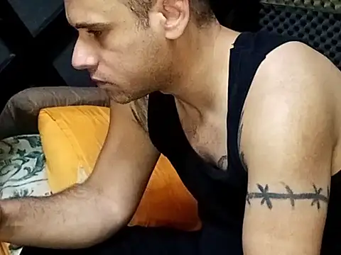 Snapshot of Arabeyes chatting on 09.17.25 Arabeyes online show from 09.17.25