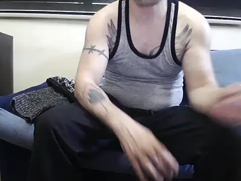 Snapshot of Arabeyes chatting on 10.20.25 Arabeyes online show from 10.20.25