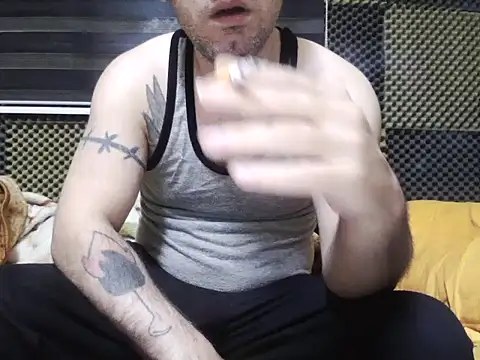 Snapshot of Arabeyes chatting on 10.30.25 Arabeyes online show from 10.30.25