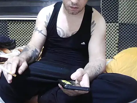 Snapshot of Arabeyes chatting on 11.02.25 Arabeyes online show from 11.02.25